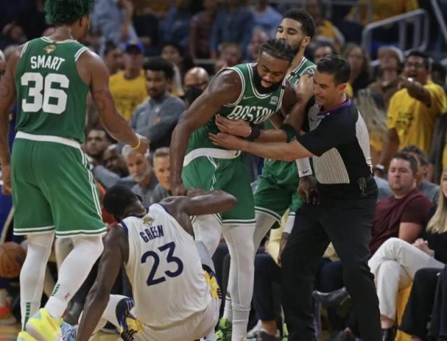 天天盈球官网-追梦屡次搞对手心态 总决赛经验正在发挥作用？